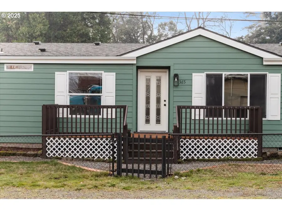 365 SW 7th Ave, Mill City, OR 97360 - Image #2