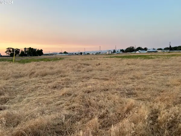 4 E St, BakerCity, OR 97814