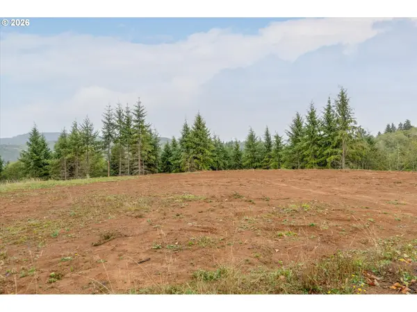 307 Greenwood Rd, Cathlamet, WA 98612