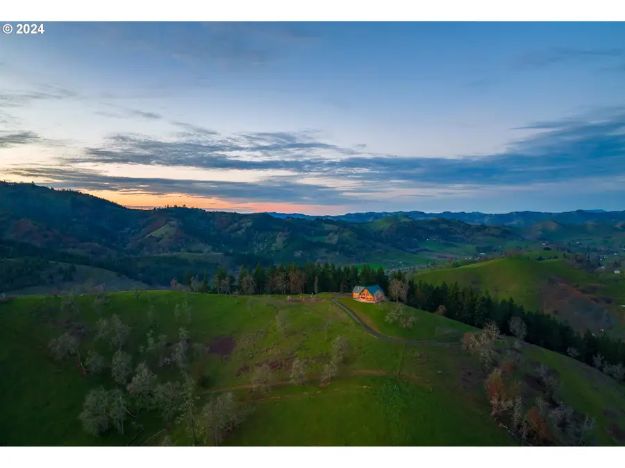 10181 N Umpqua Hwy, Roseburg, OR 97470 - Image #3