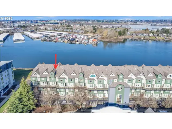 905 N Harbour Dr #6, Portland, OR 97217