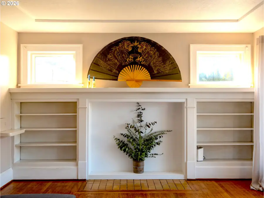 11020 NE Glisan St, Portland, OR 97220 - Image #2