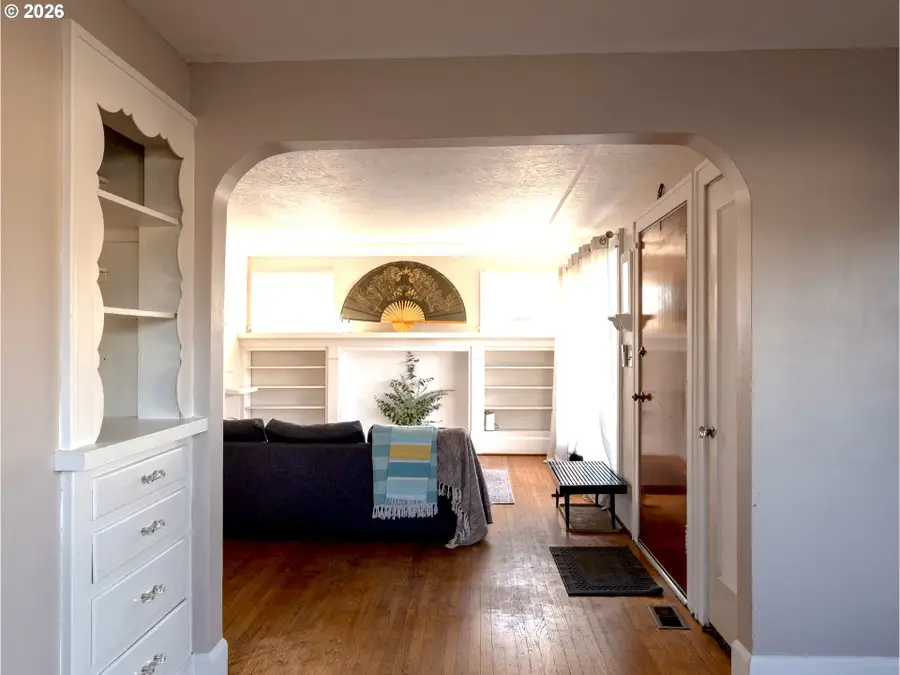 11020 NE Glisan St, Portland, OR 97220 - Image #3