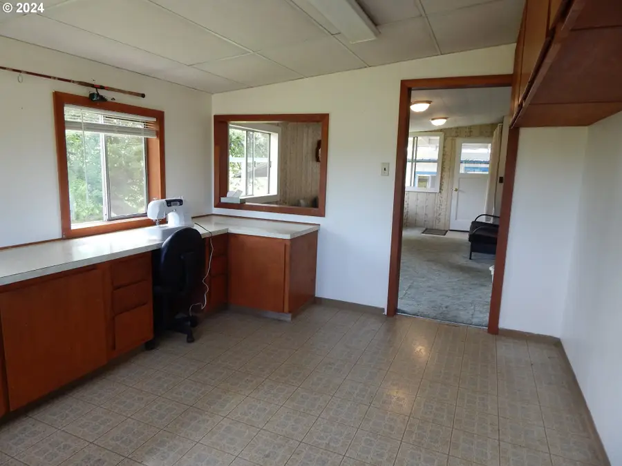 53194 Columbia River Hwy, Scappoose, OR 97056 - Image #3