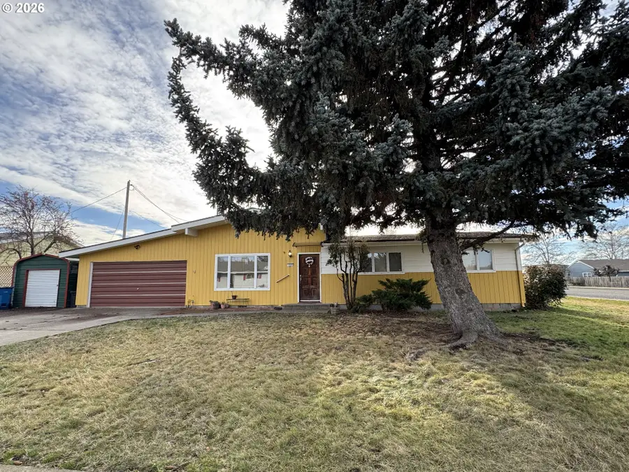702 Elm Dr, Goldendale, WA 98620 - Image #2