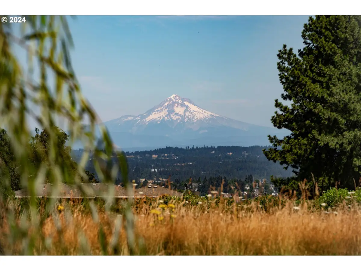 21725 SW Chapman Rd, Sherwood, OR 97140 - Image #1