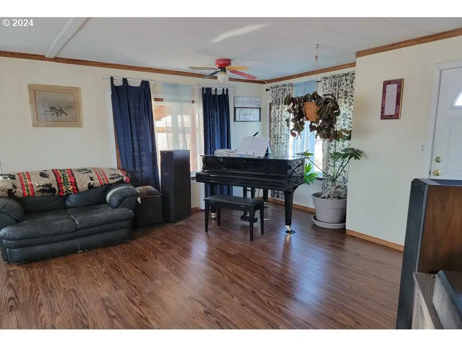 88160 Fairview Ln, Silver Lake Fort Rock, OR 97641 - #2