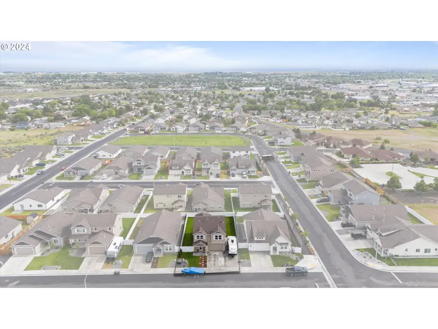 522 E Heather Ave, Hermiston, OR 97838 - #2