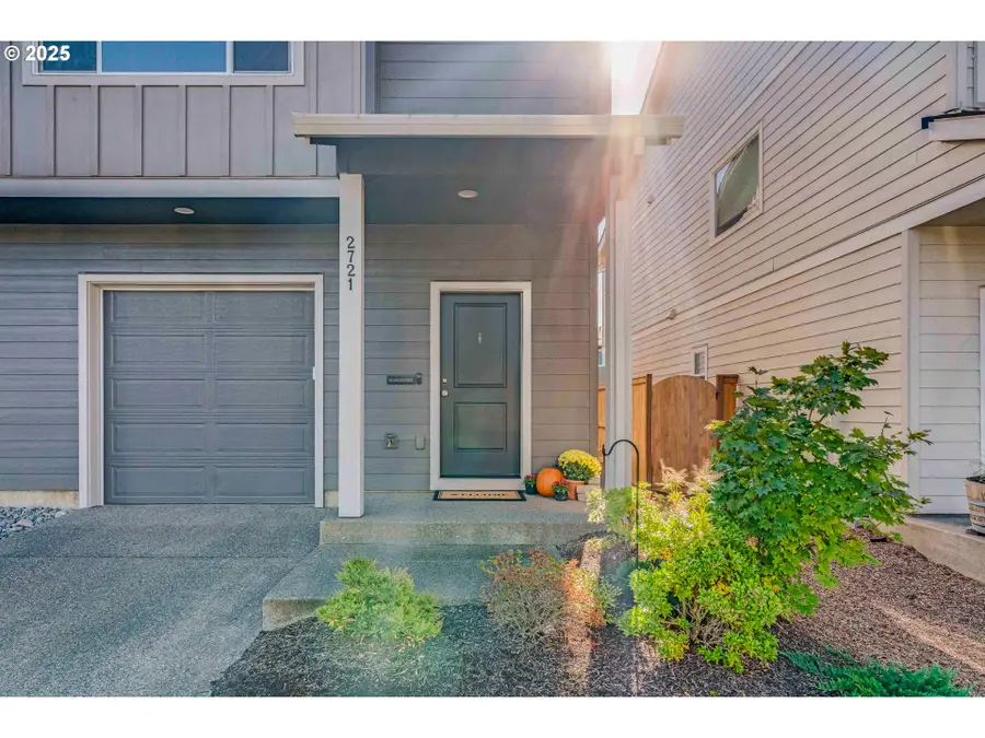 2721 S Magnolia Dr, Cornelius, OR 97113 - Image #3