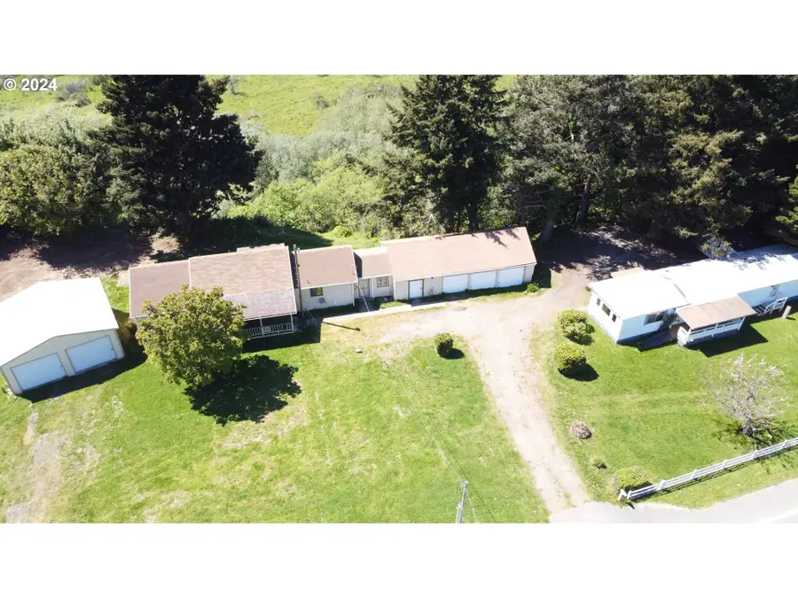 95707 Jerrys Flat Rd, Gold Beach, OR 97444 - Image #2