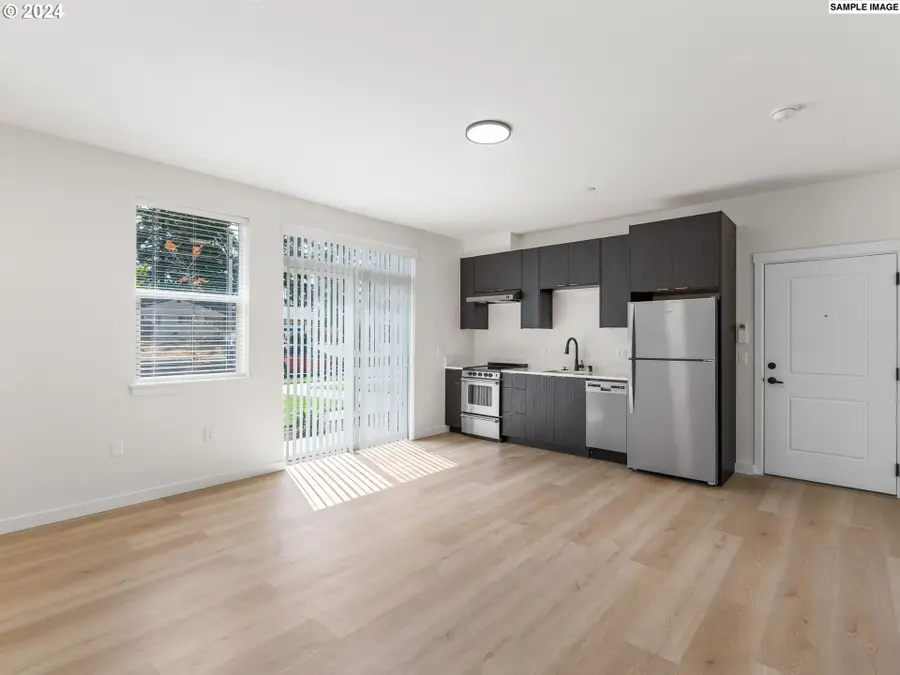 10985 E Burnside St #9, Portland, OR 97216 - Image #3