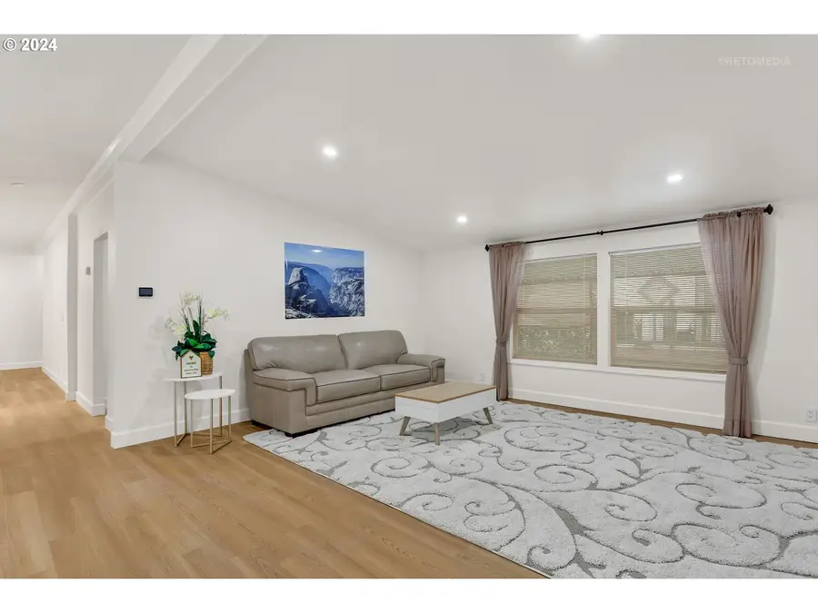 12450 SW Fischer Rd #257, Beaverton Hillsboro, OR 97224 - Image #3