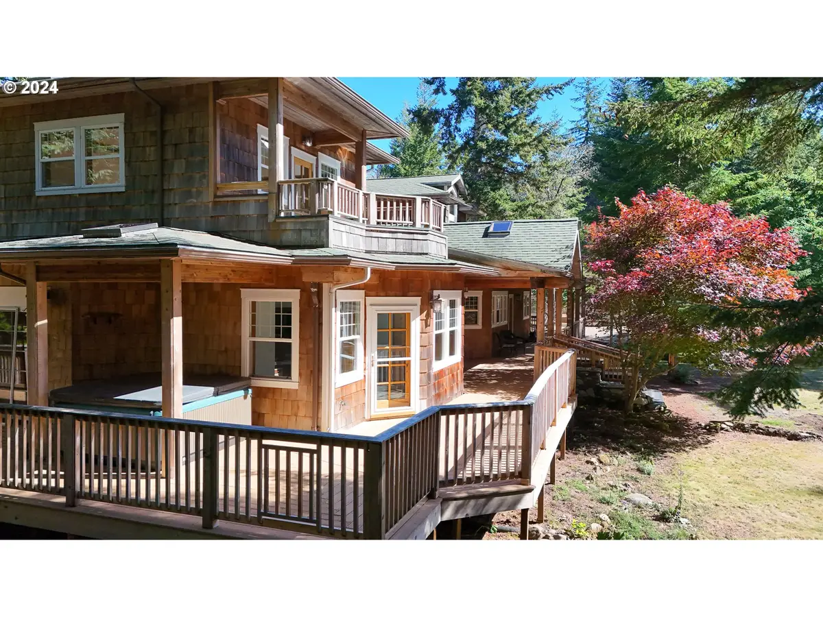 89464 Sunny Loop Ln, Bandon, OR 97411 - Image #1