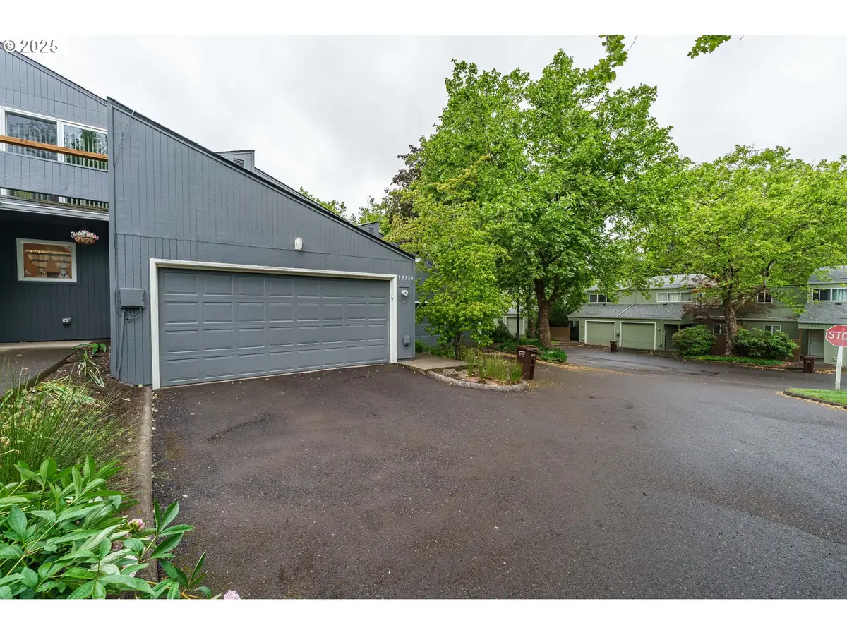 17760 NW Rolling Hill Ln, Beaverton, OR 97006 - Image #1