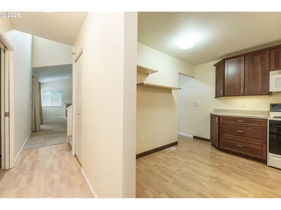 17760 NW Rolling Hill Ln, Beaverton, OR 97006 - Image #3