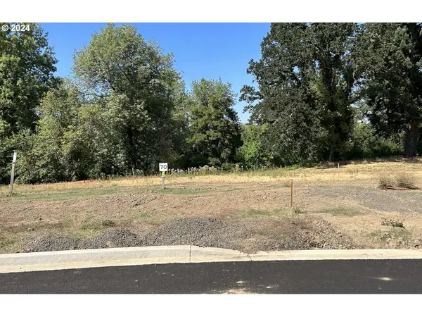 1575 NW Pinehurst Dr #70, McMinnville, OR 97128