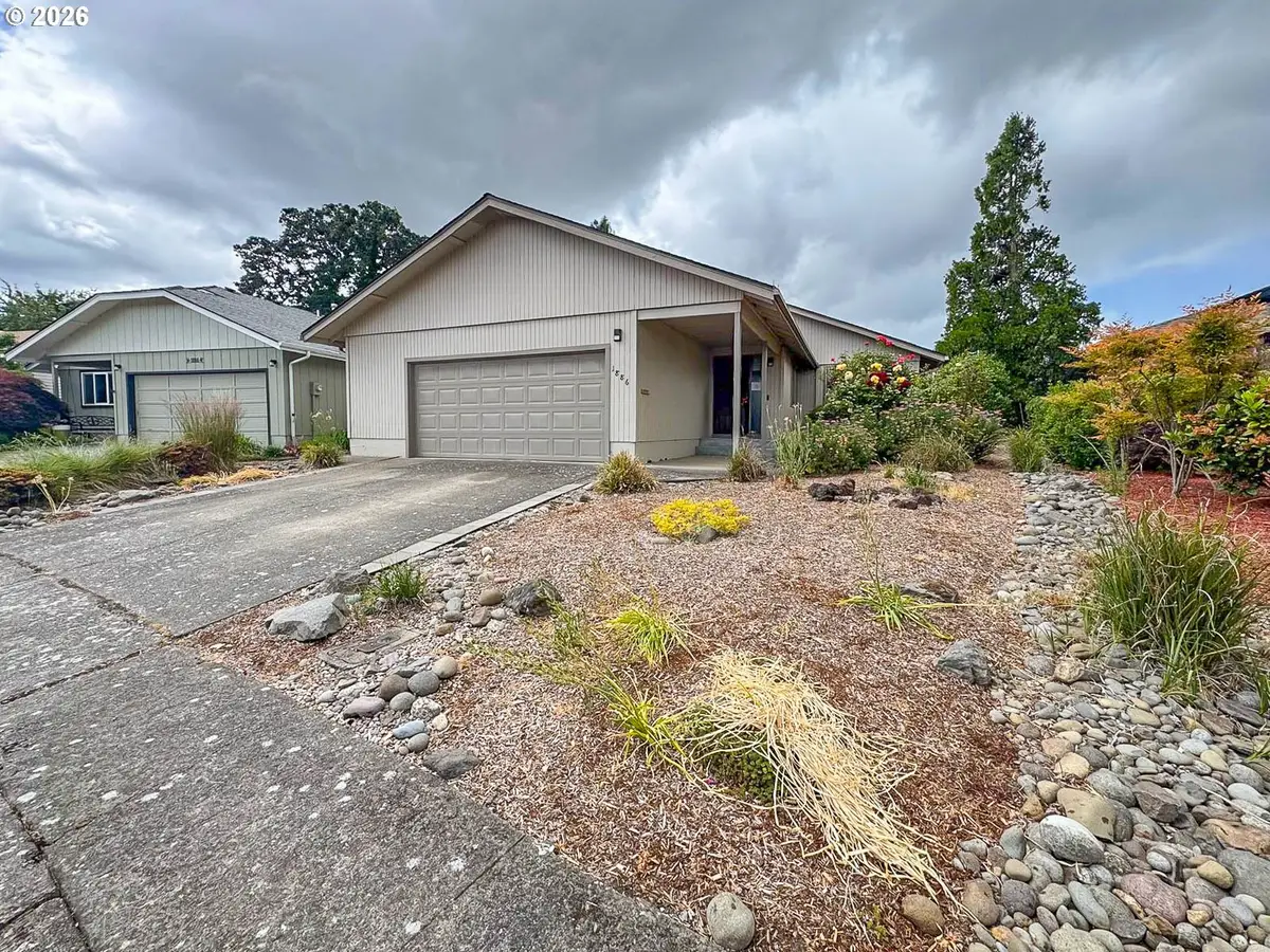1886 Woodstock Cir, Salem, OR 97304 - #1