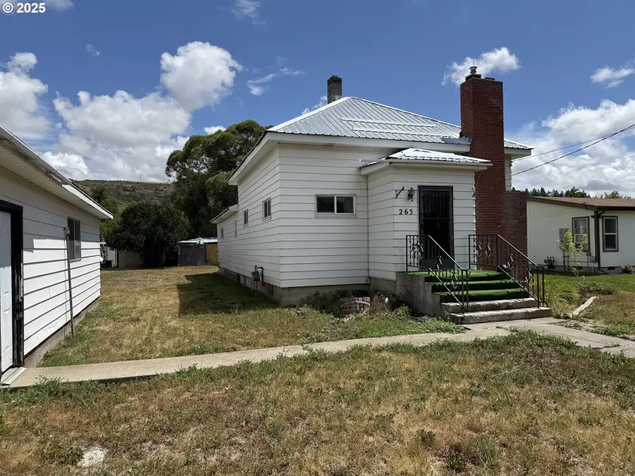 265 N 4th Ave, Elgin, OR 97827 - Image #3