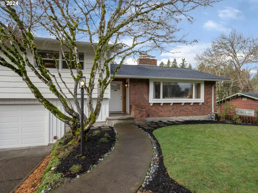 10865 SW Derry Dell Ct, Tigard, OR 97223 - Image #3