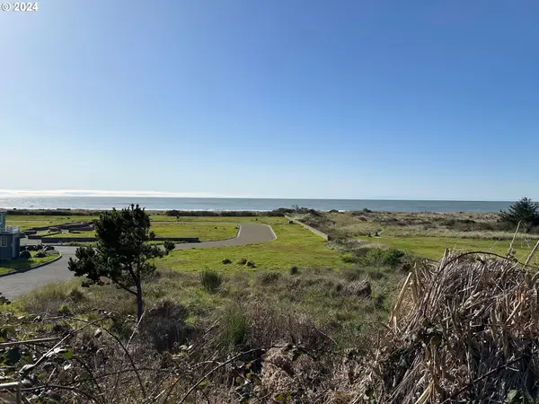 94075 Rubys Way #2, GoldBeach, OR 97444