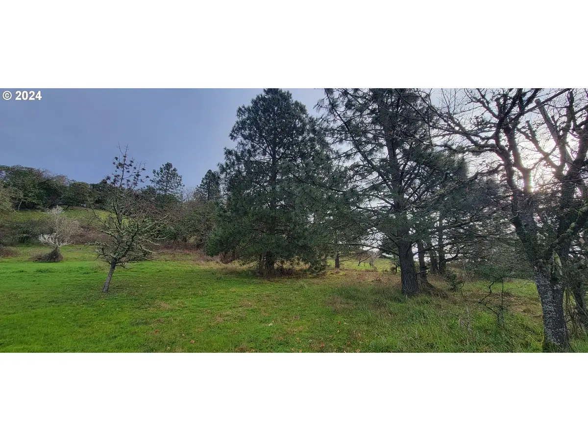 SE Ardis Ave #6,7,8,9, Myrtle Creek, OR 97457 - Image #1