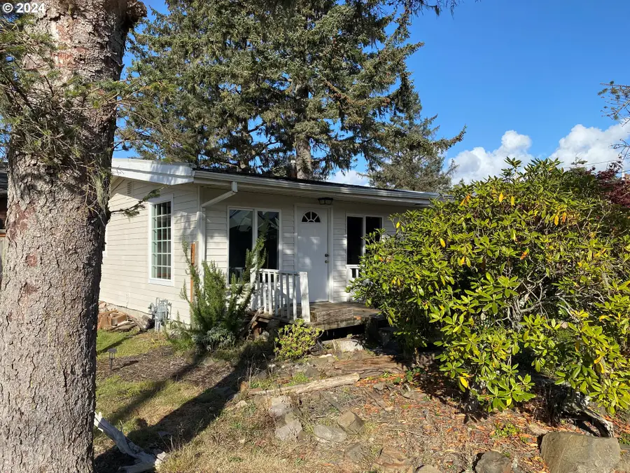 802 25th Ave, Seaside, OR 97138 - Image #3