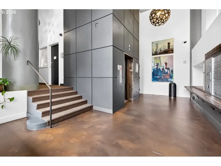 1314 NW Irving St #514, Portland, OR 97209 - #2