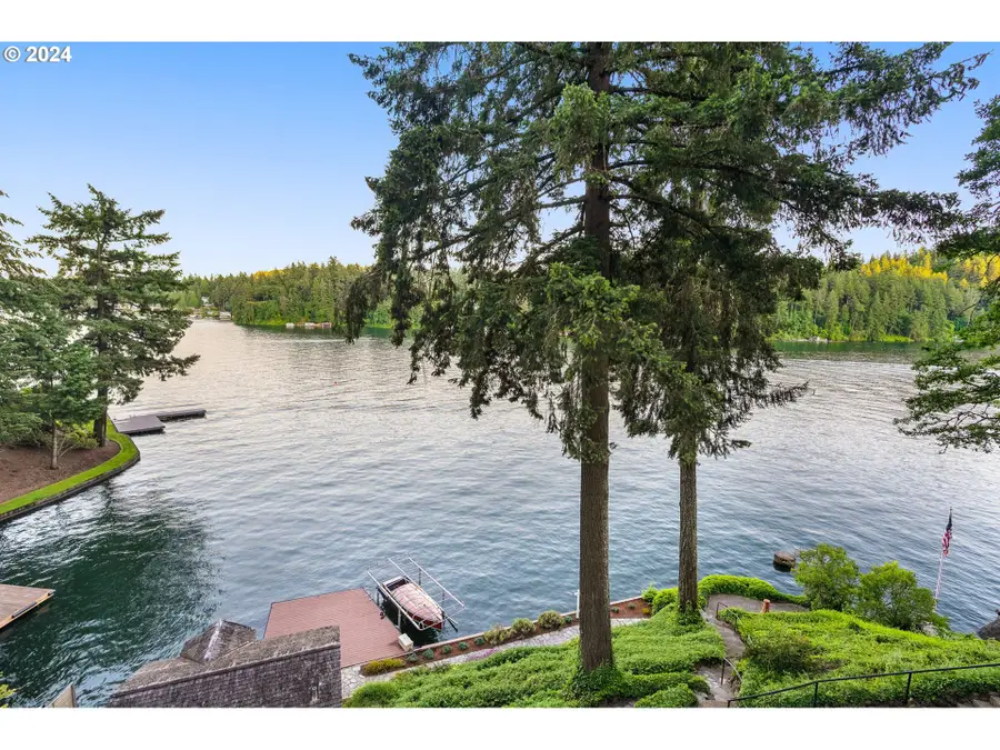 1750 Northshore Rd, Lake Oswego, OR 97034 - Image #2