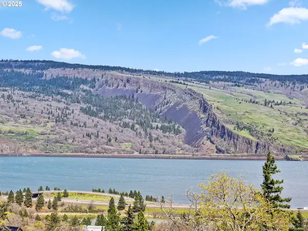 Asher St #37, Mosier, OR 97040