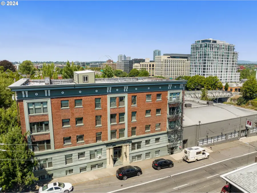 1631 NW Everett St #301, Portland, OR 97209 - Image #2