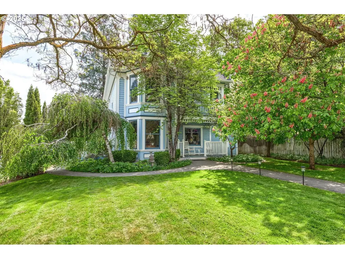 496 Beach St, Ashland, OR 97520 - Image #1