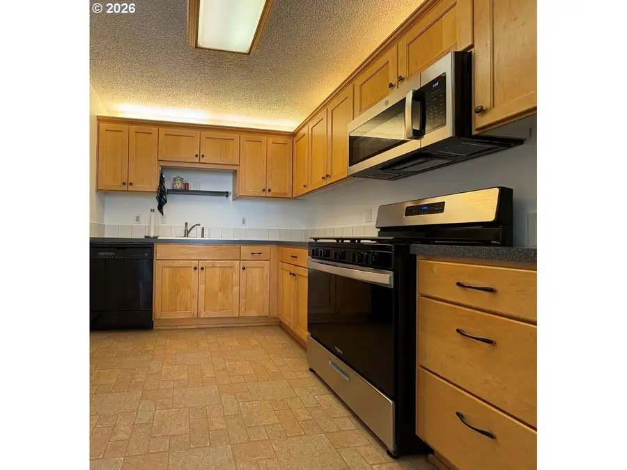 5590 SW Murray Blvd, Beaverton, OR 97005 - #3