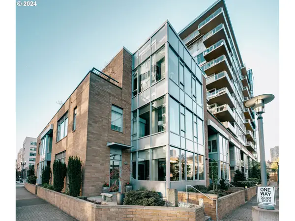 1930 S River Dr #W107, Portland, OR 97201