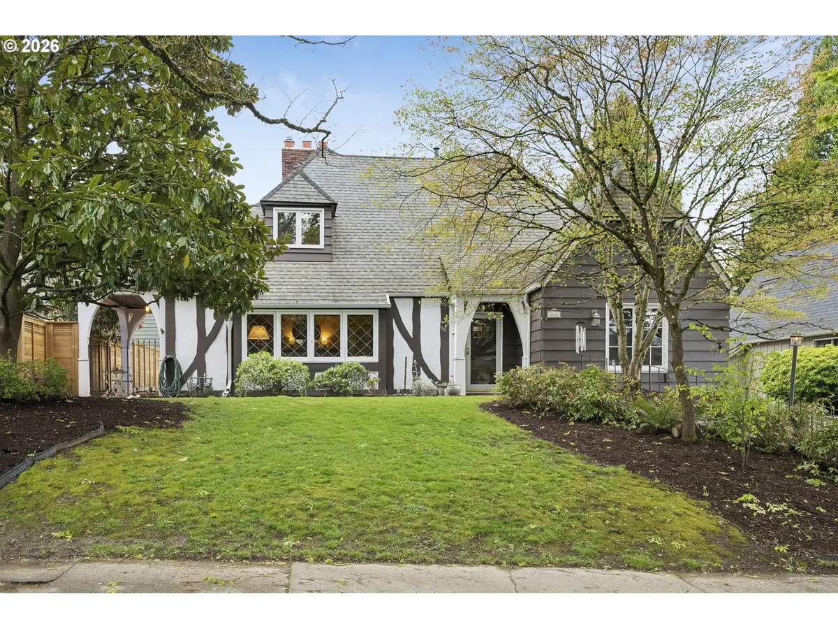 2536 SE Market St, Portland, OR 97214 - #1