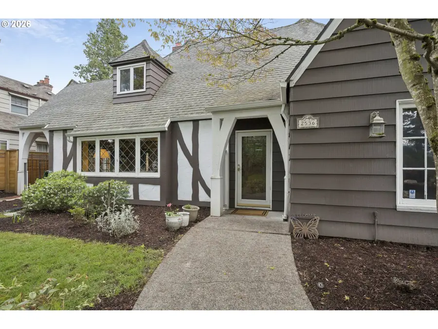 2536 SE Market St, Portland, OR 97214 - #2