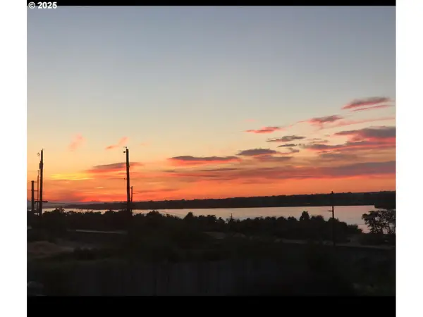 Columbia Way, Wallula, WA 99363