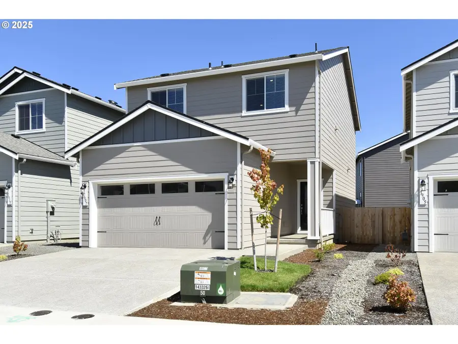 3907 SW Duniway Ln, Gresham, OR 97080 - Image #2