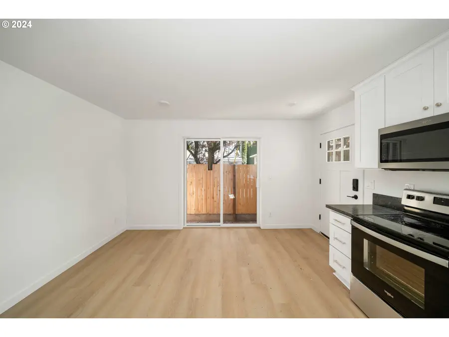 6061 NE Simpson St, Portland, OR 97218 - Image #3