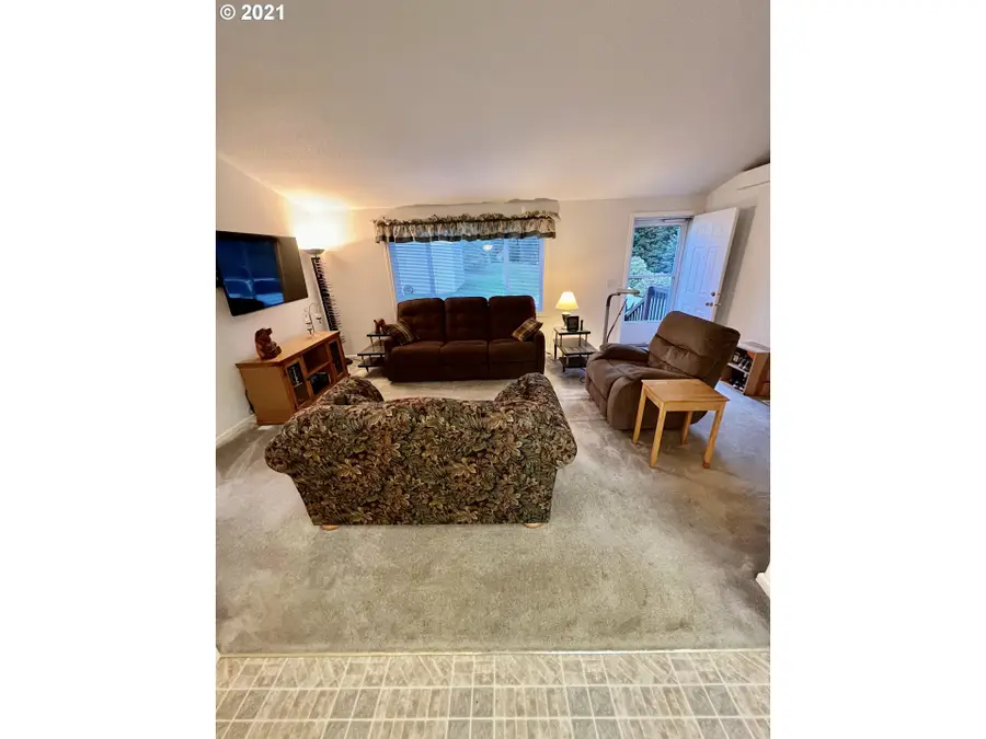 95851 Mckinnon Dr, Gold Beach, OR 97444 - Image #3