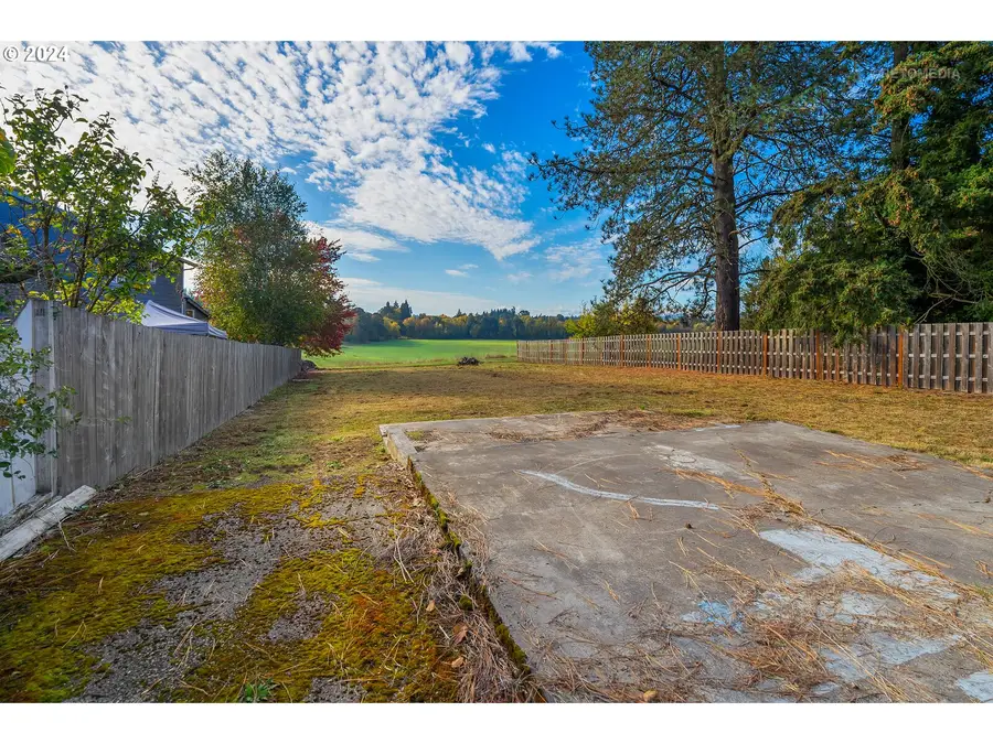 420 W Grant St, Carlton, OR 97111 - Image #3