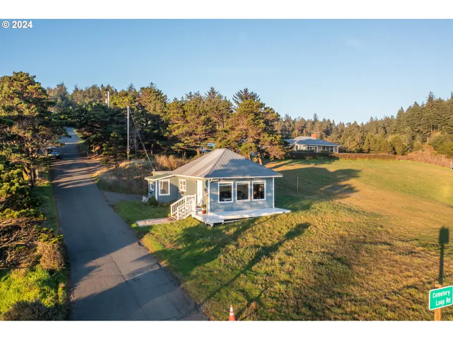 610 Deady St, Port Orford, OR 97465 - Image #2