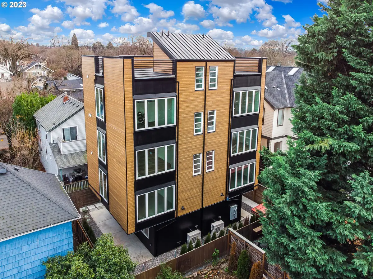 2135 SE 12th Ave, Portland, OR 97214 - Image #1