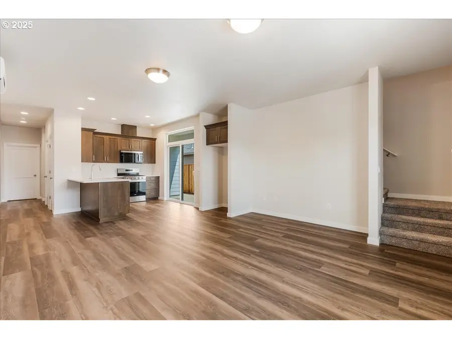 1414 SE Hankel St, Dallas, OR 97338 - Image #2