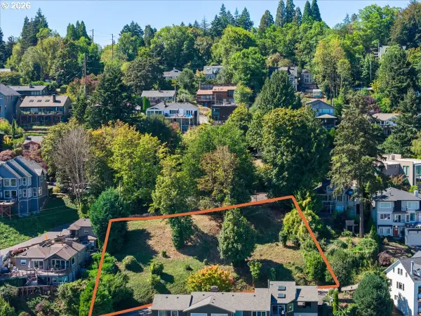 S Fulton Park Blvd #5,6,7, Portland, OR 97219