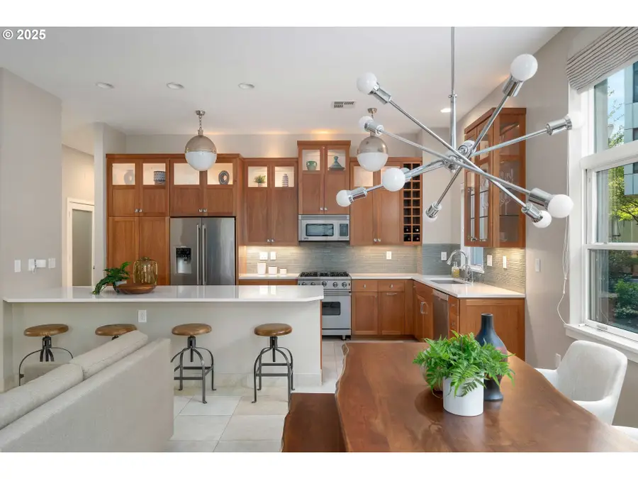 820 NW 12th Ave #110, Portland, OR 97209 - Image #2