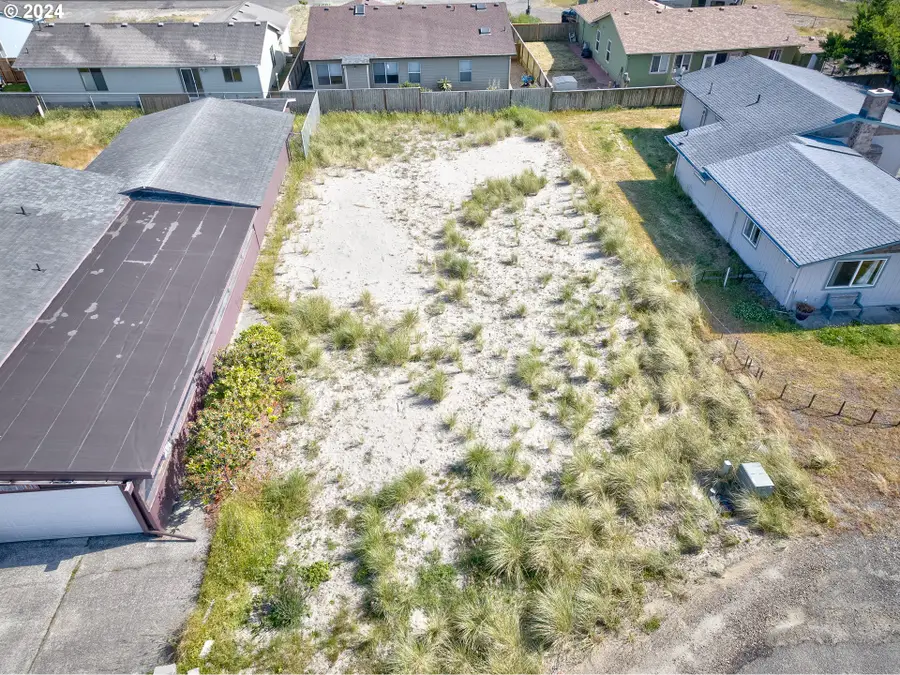 802 325th Pl, Long Beach North Beach Peninsula, WA 98640 - Image #3