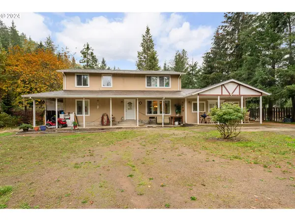 681 Hamlin Dr, Canyonville, OR 97417