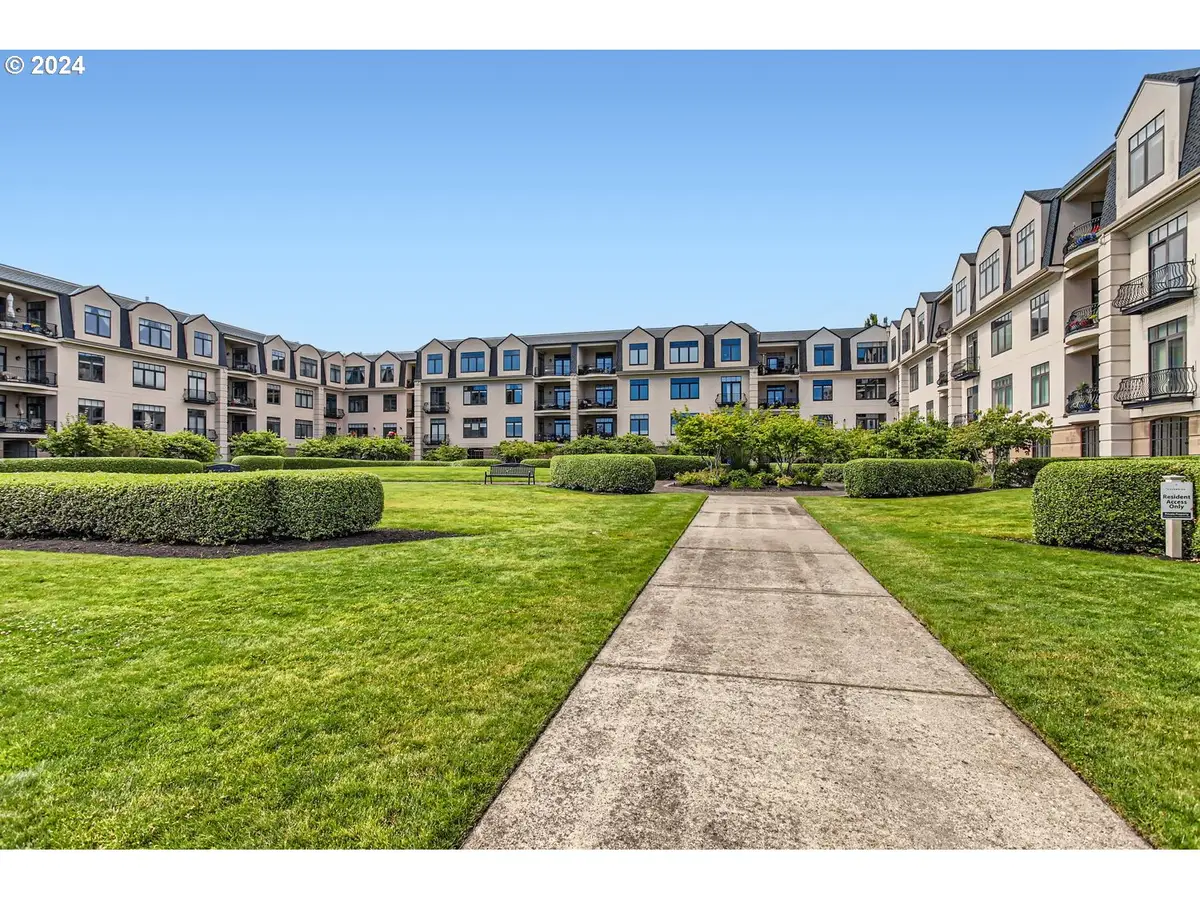 707 N Hayden Island Dr #301, Portland, OR 97217 - Image #1