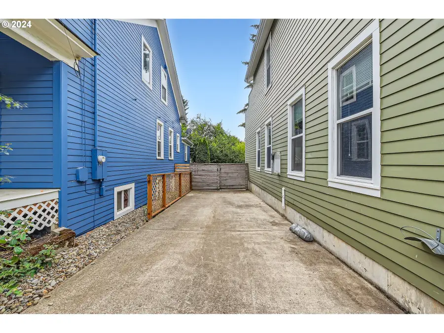 9116 N Willamette Blvd, Portland, OR 97203 - Image #3