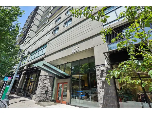 1025 NW Couch St #716, Portland, OR 97209